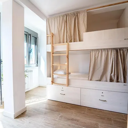 بيت شباب Artsurfcamp